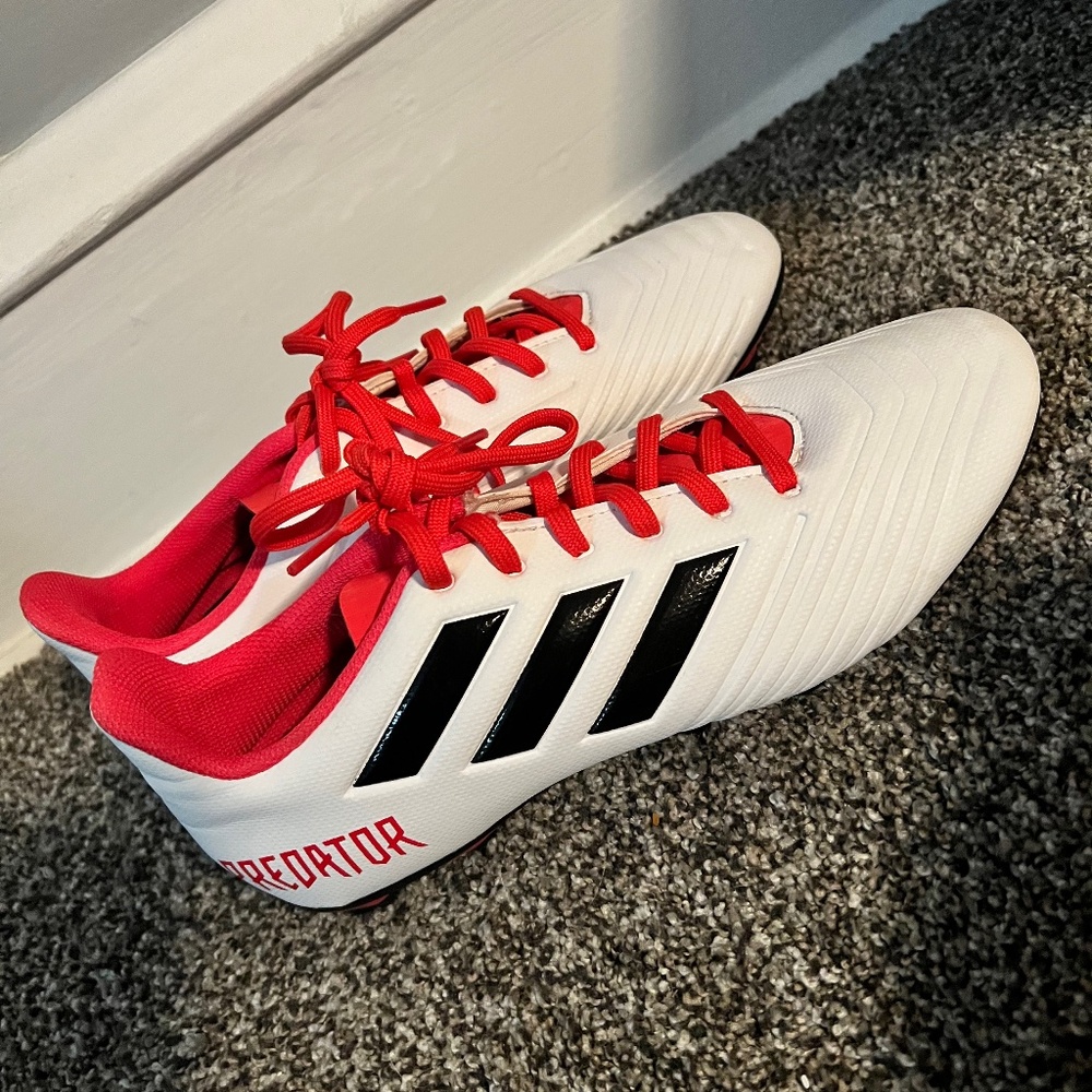 Womans predator soccer cleats